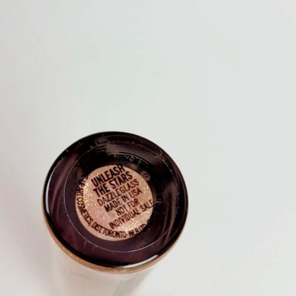 New Mac Sprinkle of Shine 4 Piece Kit Pink with brush, gloss, tote and more - Picture 10 of 11